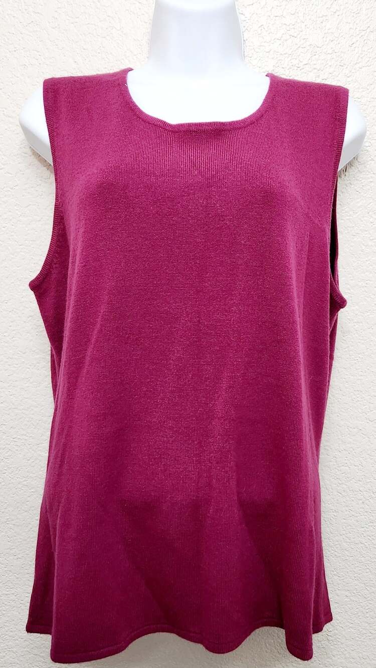 White Stag Fuchsia Sleeveless Round Neck Sweater XL New With Tags Lightweight